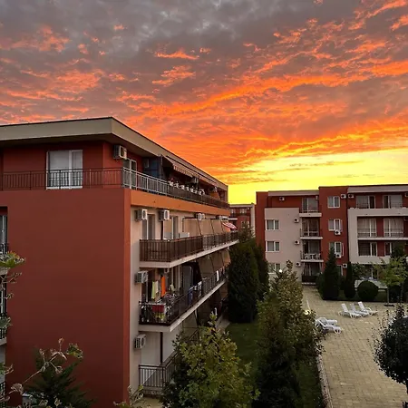 Daire Quiet With A View! *