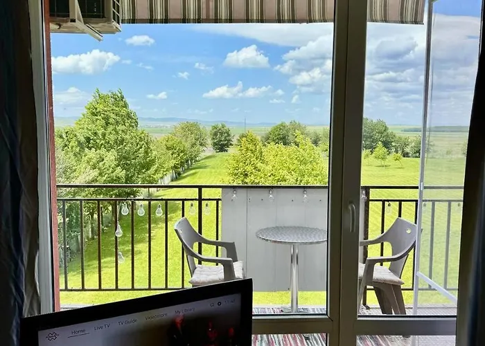 Quiet With A View! *